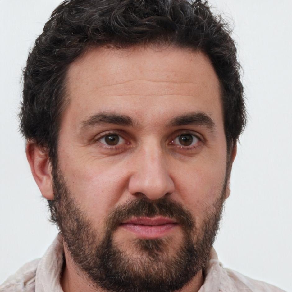 Leandro Bastos, Consultor Principal